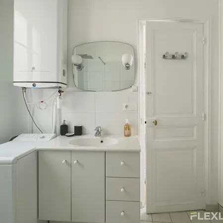 Flexliving - - Pasteur Holiday home Paris